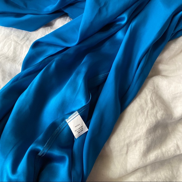 100% Silk Amanda Uprichard Channing Gown - Picture 6 of 8